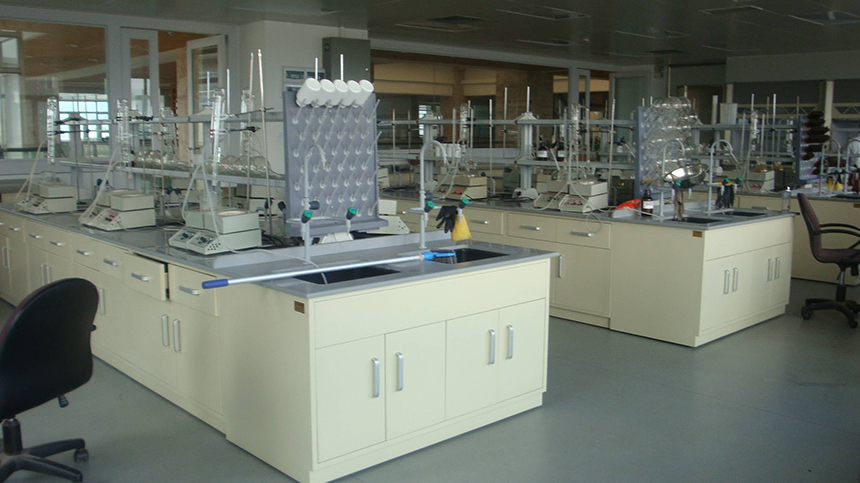 張家界市陽(yáng)湖坪污水處理廠(chǎng)在長(zhǎng)?，F(xiàn)代采購(gòu)實(shí)驗(yàn)室通風(fēng)柜